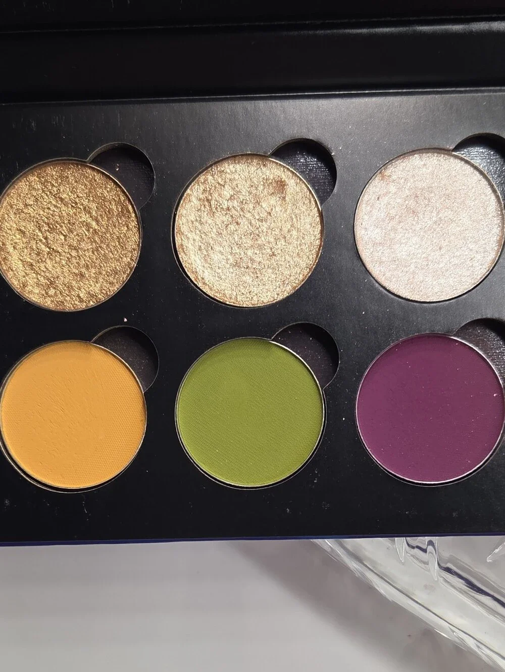 Lunar Beauty 12 Days of Lunar Eyeshadow Palette